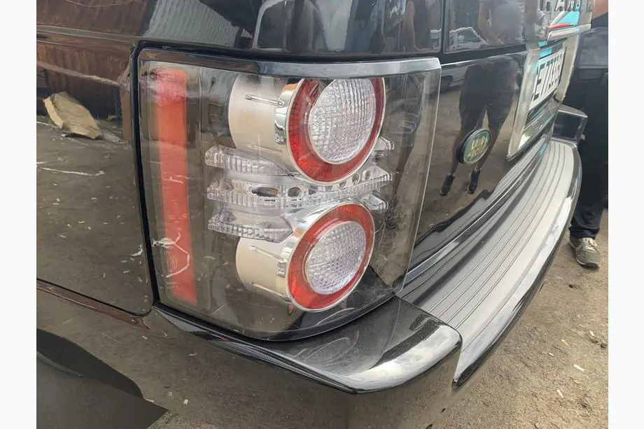 Range Rover III L322 2002–2012 Takalvalot facelift-malliin (2 kpl) Image