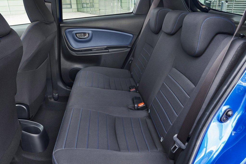 Koeajo: hatchback Toyota Yaris Hybrid -hybridiversio