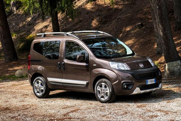 Katsaus kompaktin tila-auto Fiat Quboon