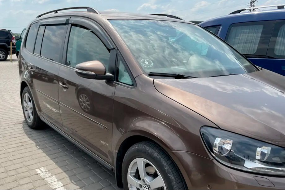 Volkswagen Touran 2010–2015 Ikkunadeflektorit (4 kpl, HIC) Image