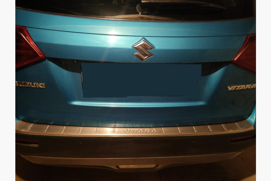 Suzuki Vitara 2015– Takapuskurin suojalista Libao (ruostumaton teräs) Image