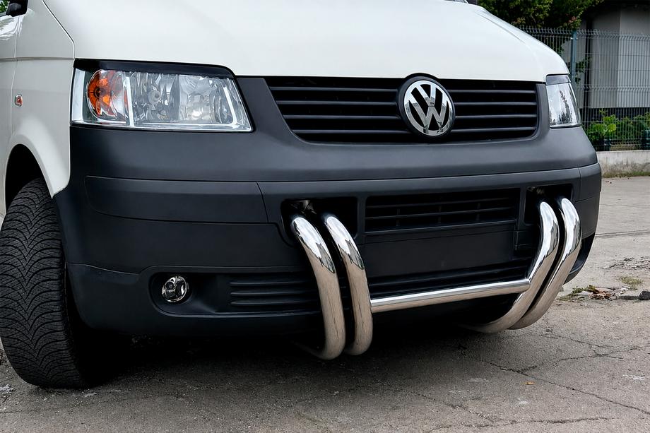 Volkswagen T5 Transporter 2003–2010 Härkäpuskuri ST006-03, sierainmalli (ruostumaton teräs) Kuva 5