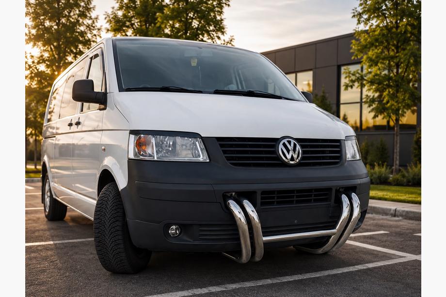 Volkswagen T5 Transporter 2003–2010 Härkäpuskuri ST006-03, sierainmalli (ruostumaton teräs) Kuva 1