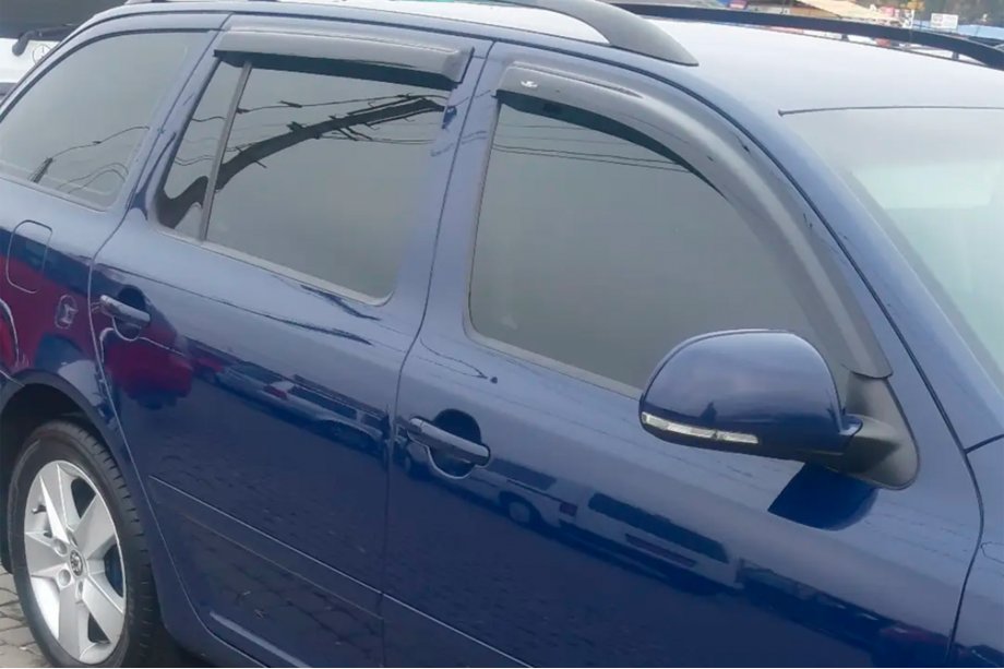 Skoda Octavia II A5 2006–2010 SW tuuliohjaimet ikkunoihin (4 kpl, HIC) Image