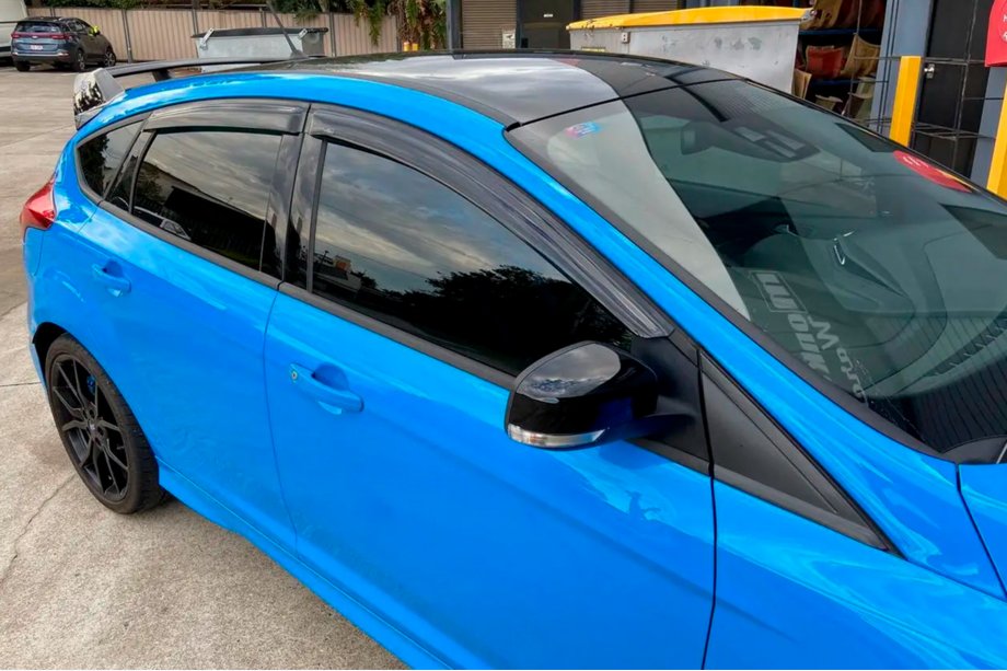 Ford Focus III 2011–2017 Ikkunadeflektorit (4 kpl, HIC) Image