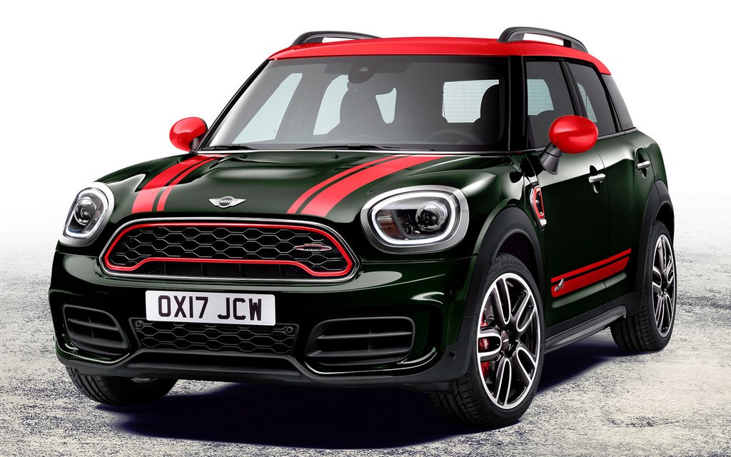 Katsaus kompaktista crossoverista MINI Countryman JCW