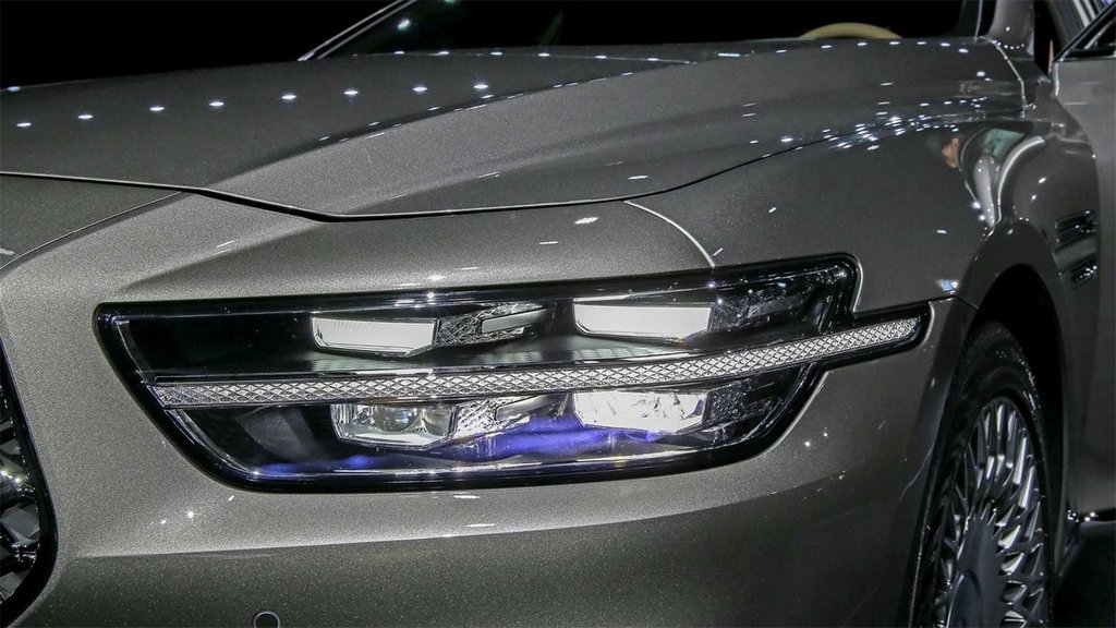 Genesis G90 -premiumsedanin koeajo