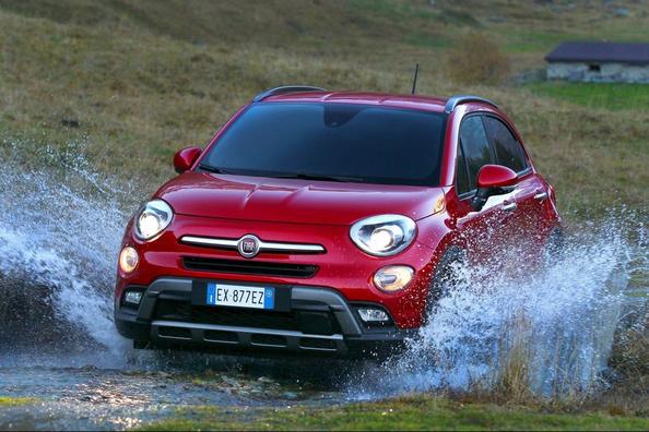 Kompakti kaupunkicrossover Fiat 500X