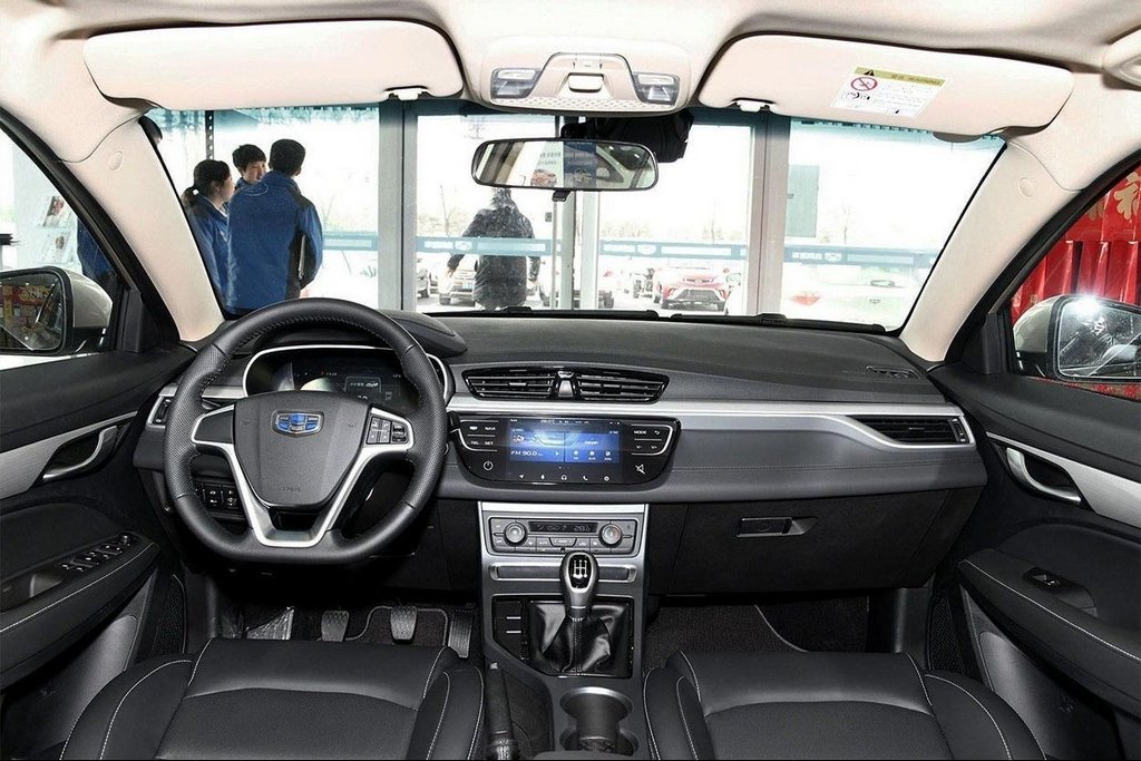 Uudistettu Geely Emgrand 7 -sedan