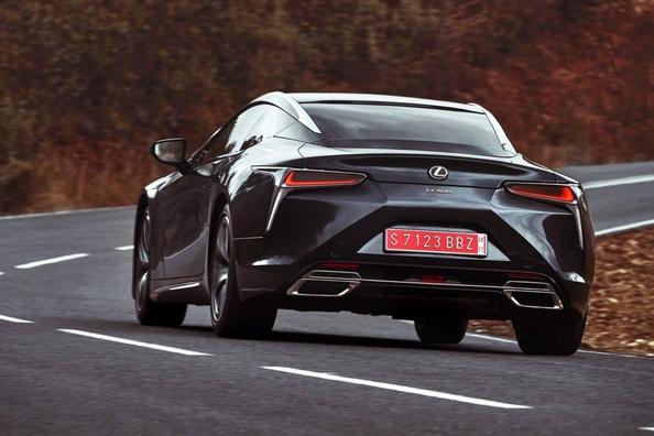 Koeajo: urheilucoupé Lexus LC 500