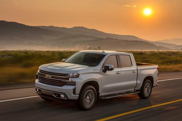 Katsaus uuden sukupolven Chevrolet Silverado -pickupíin