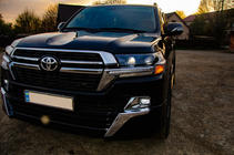 Toyota Land Cruiser 200 2007–2021 Etuajovalot 2016+ (Executive) kuva 6