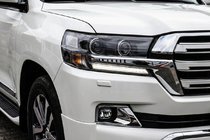 Toyota Land Cruiser 200 2007–2021 Etuajovalot 2016+ (Executive) kuva 1