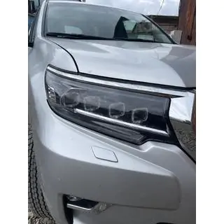 Ajovalot Lexus-design 4-LED V1 (2017+, 2 kpl) Toyota Land Cruiser Prado 150 2009–2023 kuva 3