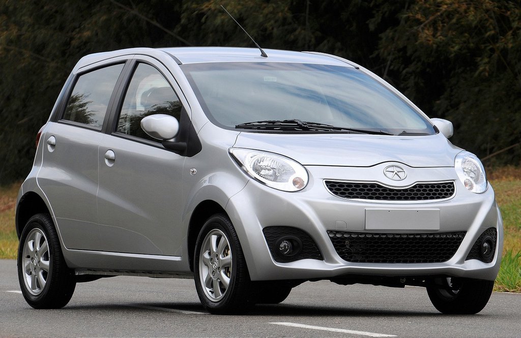 Koeajo: kompakti hatchback JAC J2