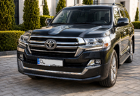 Toyota Land Cruiser 200 2007–2021 Täydellinen korisarja 2016-2021 (Executive 2019) Valkoinen väri kuva 2