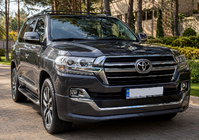 Toyota Land Cruiser 200 2007–2021 Täydellinen korisarja 2016-2021 (Executive 2019) Valkoinen väri kuva 7