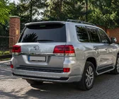 Toyota Land Cruiser 200 2007–2021 Täydellinen korisarja 2016-2021 (Executive 2019) kuva 3