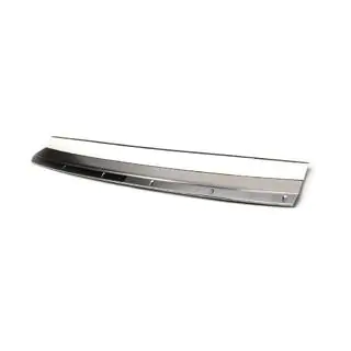 Krominen takapuskurin lista (2012-2015) Lexus LX570/450d 2008–2022 kuva 1