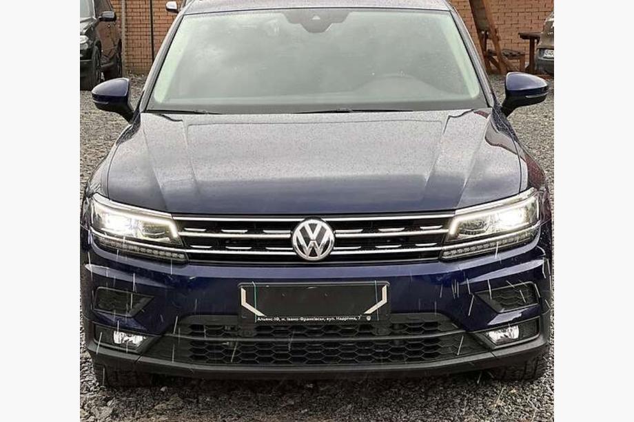 Volkswagen Tiguan 2016–2023 Maskin listat 2016-2020 (2 kpl, ruostumaton teräs) Image