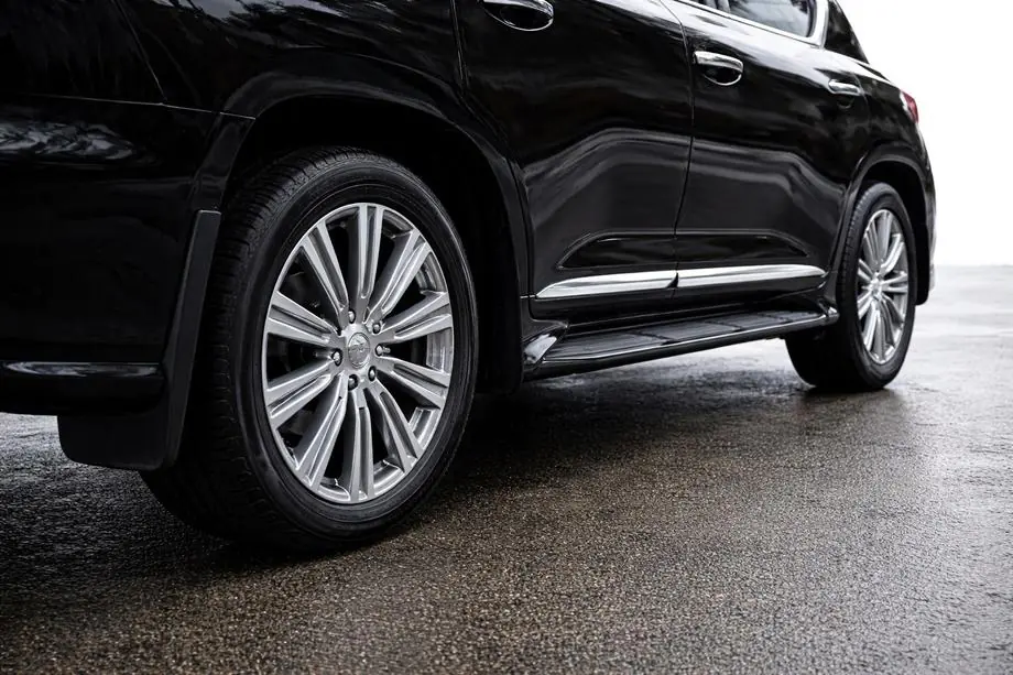 Lexus LX570/450d 2008–2022 Ovilistat (muotoilu 2016+) Kuva 4