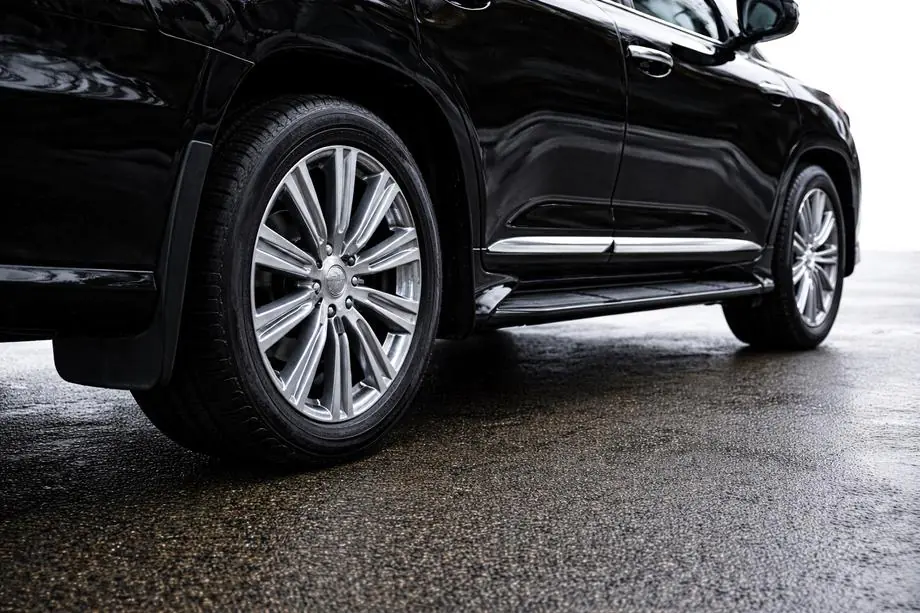 Lexus LX570/450d 2008–2022 Ovilistat (muotoilu 2016+) Kuva 3