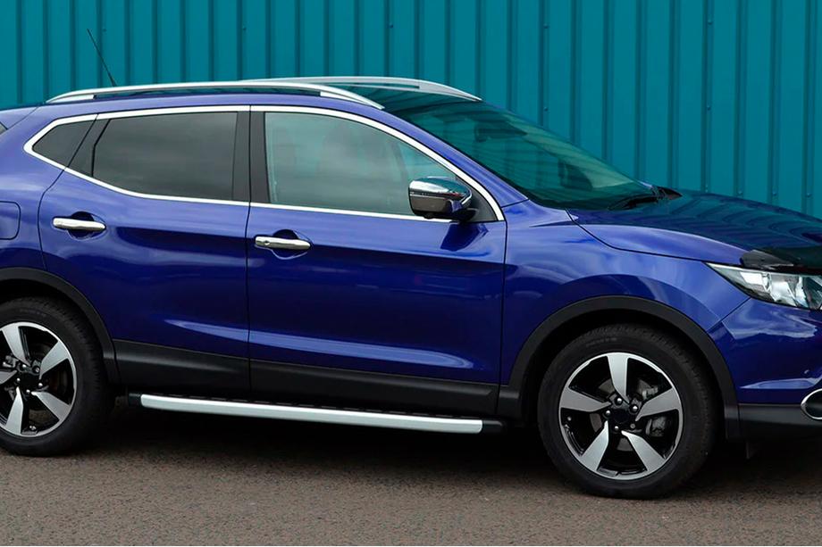 Nissan Qashqai 2010–2014 Fullmond-sivukynnykset (2 kpl, alumiini) Lyhyt akseliväli Kuva 3