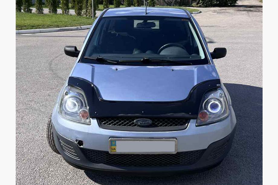 Ford Fiesta 2002–2008 Konepellin tuuliohjain (EuroCap) Kuva 9