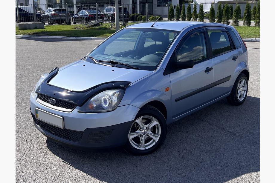 Ford Fiesta 2002–2008 Konepellin tuuliohjain (EuroCap) Kuva 8