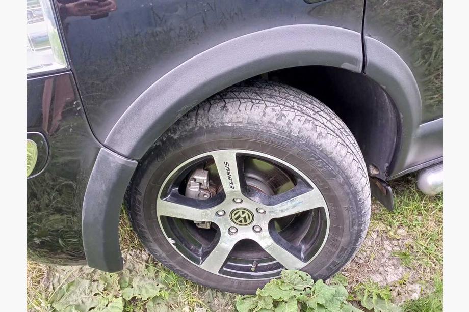 Volkswagen T5 Transporter 2003–2010 Lista- ja kaarilevikesarja (11 osaa) 1 ovi, lyhyt akselivali Kuva 38