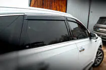 Audi Q7 2015–2026 Sivulasien tuuliohjaimet kromilistalla (4 kpl, HIC) kuva 3