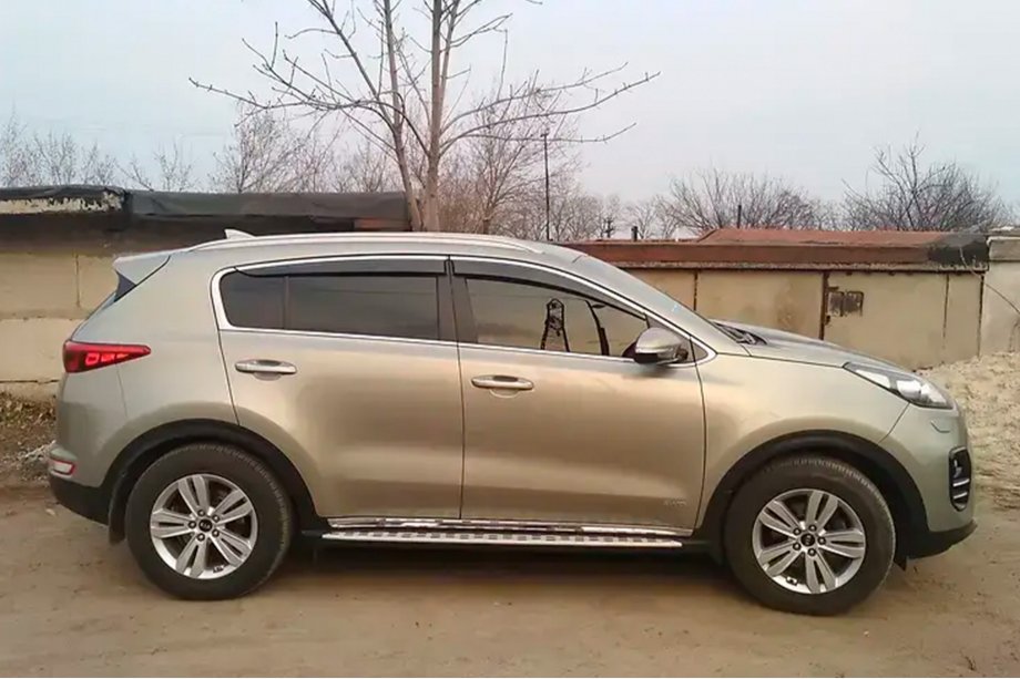 Kia Sportage 2015–2021 Sivulasien tuuliohjaimet kromilistalla (4 kpl, HIC) Kuva 4