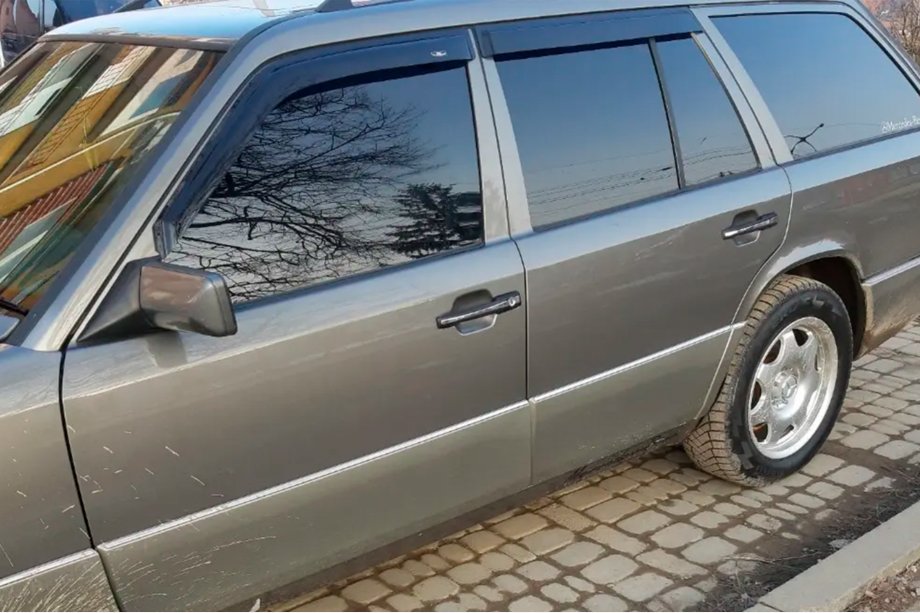 Mercedes E-class W124 1984–1997 SW tuuliohjaimet ikkunoihin (4 kpl, HIC) Image