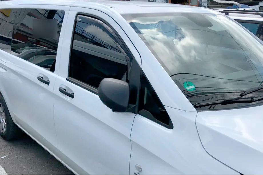 Mercedes Vito/V-class W447 2014– Ura-asenteiset ikkunatuuliohjaimet (2 kpl, HIC) Image