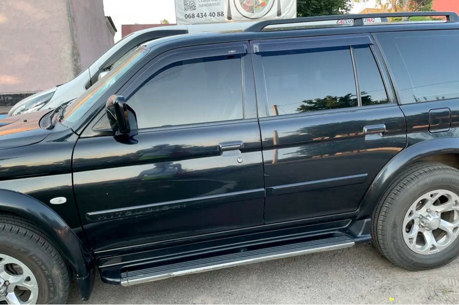 Mitsubishi Pajero Sport 1996–2007 Ikkunadeflektorit (4 kpl, HIC) Image