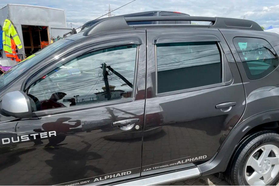 Renault Duster 2008–2017 Ikkunadeflektorit (4 kpl, HIC) Image