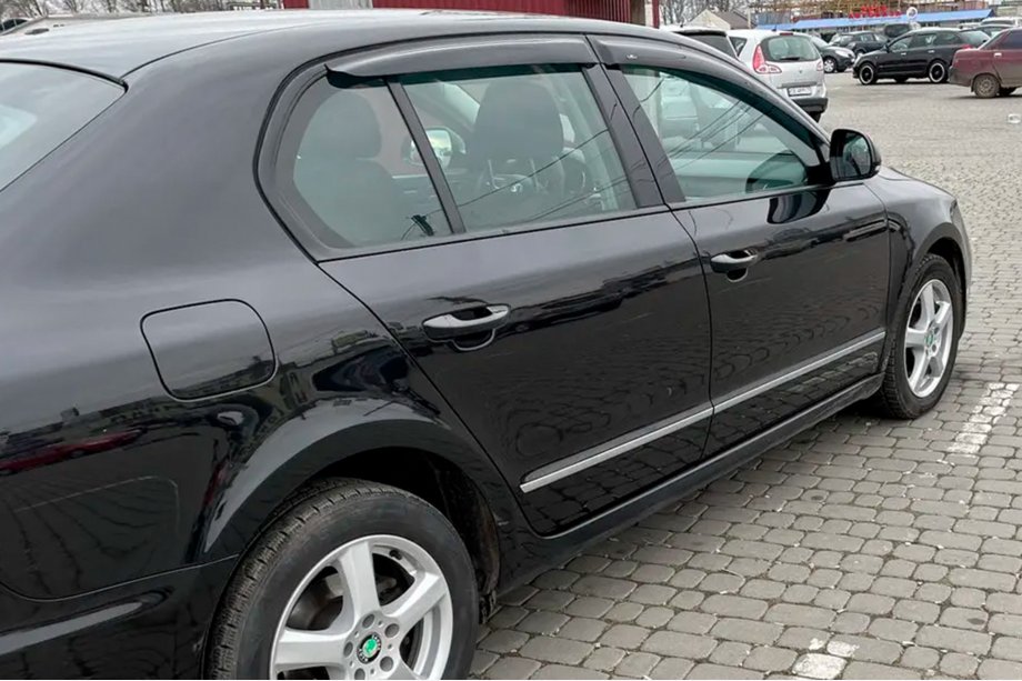 Skoda Superb 2009–2015 Tuuliohjaimet SD (4 kpl, HIC) Image