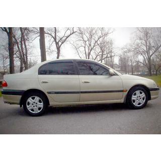Tuuliohjaimet SD (4 kpl, HIC) Toyota Avensis 1998–2003