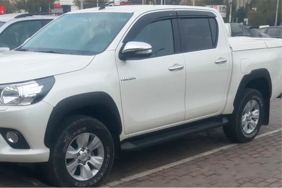 Toyota Hilux 2015– Ikkunadeflektorit (4 kpl, HIC) Image