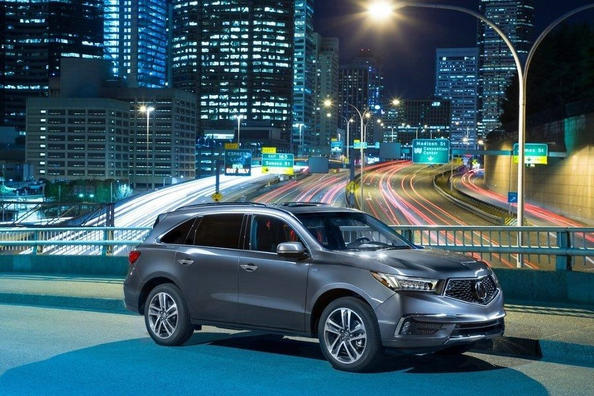Acura MDX Sport Hybrid -crossoverin hybridiversio