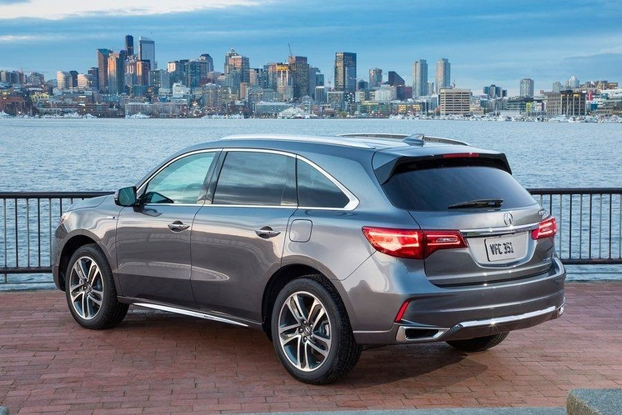 Acura MDX Sport Hybrid -crossoverin hybridiversio