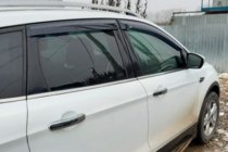 Ford Kuga/Escape 2013–2019 Ikkunadeflektorit (4 kpl, HIC) kuva 3