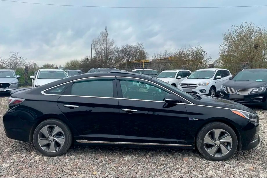 Hyundai Sonata LF 2014–2019 Sivulasien tuuliohjaimet kromilistalla (4 kpl, HIC) Image