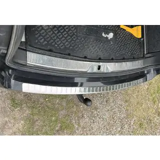 Carmos V1 takapuskurin suojalista (SW, ruostumaton teräs) Skoda Superb 2009–2015 kuva 2