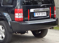 Jeep Cherokee/Liberty 2007–2013 Takalukun reunalista (ruostumaton teräs) kuva 1