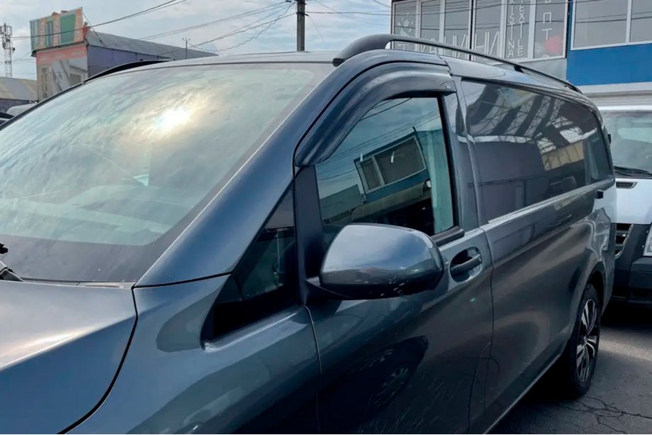 Mercedes Vito/V-class W447 2014– Sivulasin tuuliohjaimet (2 kpl, HIC) Image