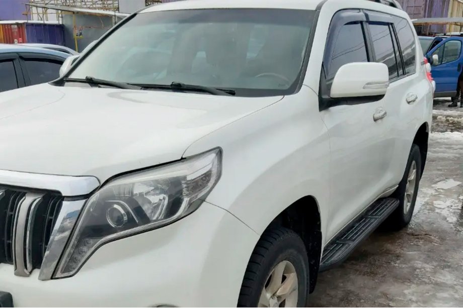 Toyota Land Cruiser Prado 150 2009–2023 Ikkunatuulisuojat 8 cm (4 kpl, HIC) Kuva 10