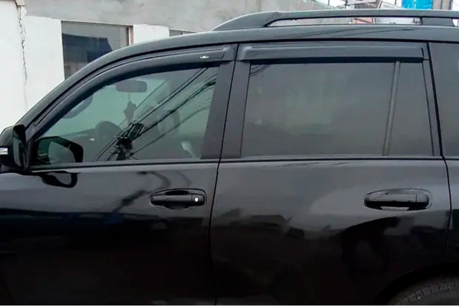 Toyota Land Cruiser Prado 150 2009–2023 Ikkunatuulisuojat 8 cm (4 kpl, HIC) Kuva 3