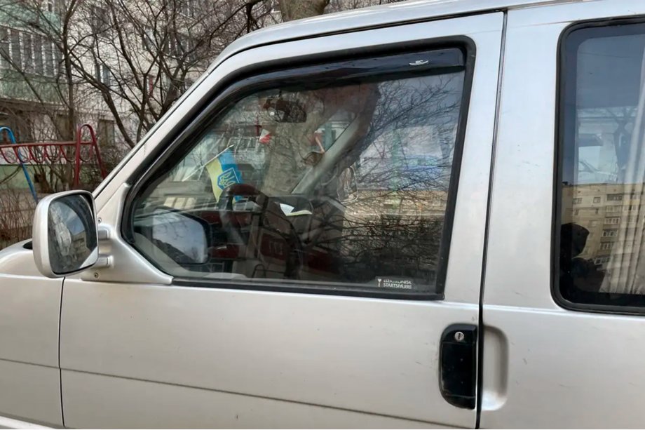 Volkswagen T4 Transporter 1990–2003 Ura-asenteiset ikkunatuuliohjaimet (2 kpl, HIC) Image