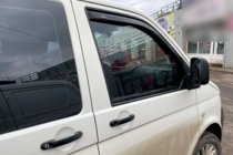 Volkswagen T5 Caravelle 2004–2010 Ura-asenteiset ikkunatuuliohjaimet (2 kpl, HIC) kuva 9